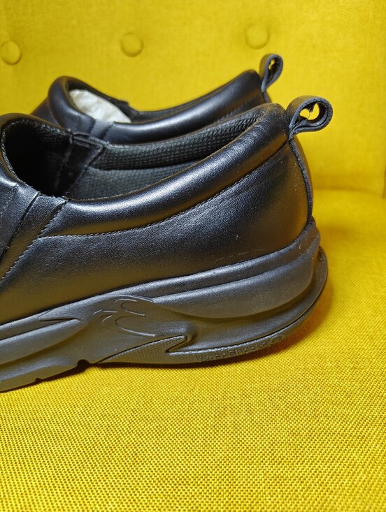 NWOT Gravity Defyer G-Defy Lars Shock Absorbing Leather Slip-On Clogs Size 9M main image 4